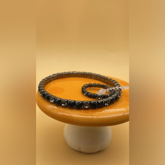 Cookie Lee Rhinestone Stretch Bracelet and Ring Set with Handmade Gift Box, New - Picture 2 of 8